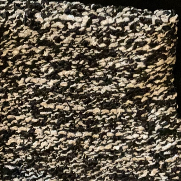 St. John New with tags midi skirt - Picture 4 of 4